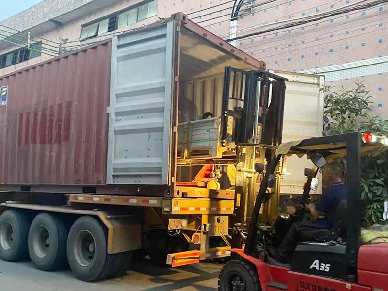 স্টেইনলেস স্টীল টি প্যাটিস প্রোফাইলের একটি ধারক পাঠানো হয়েছে